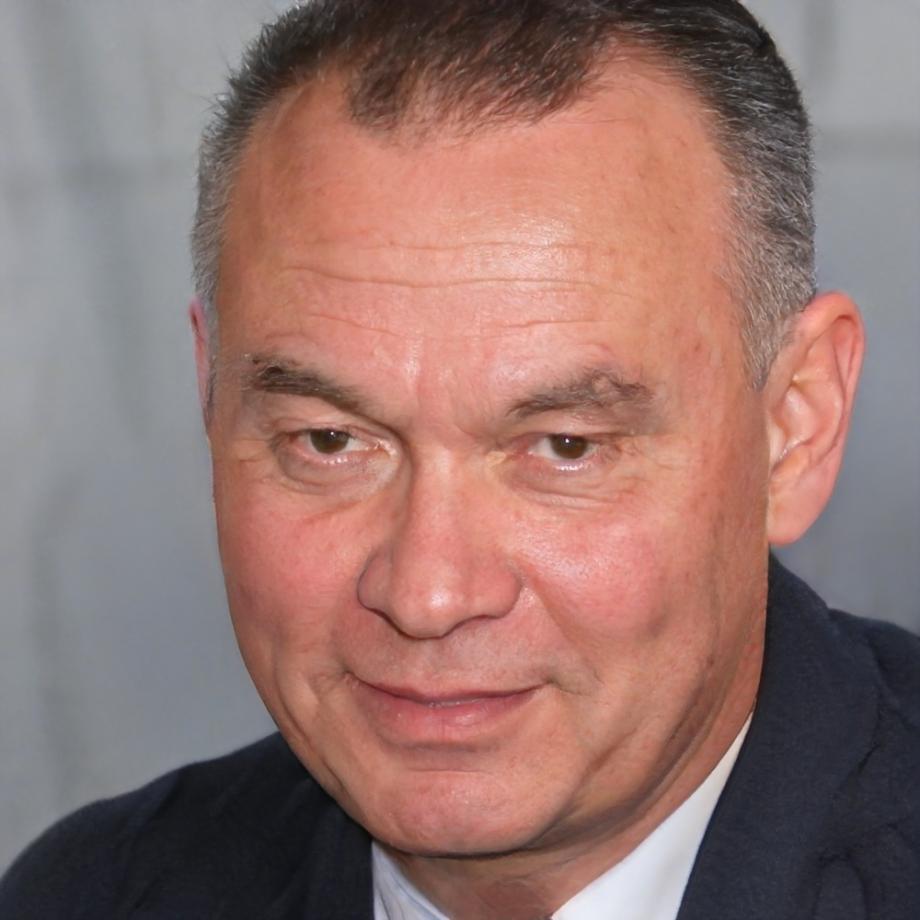 Professional headshot of program graduate